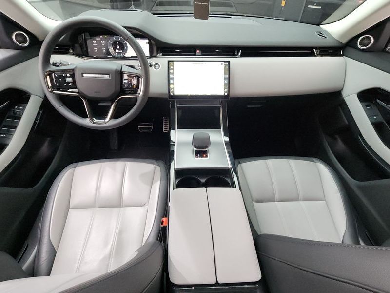 2025 Land Rover Range Rover Evoque P250 Dynamic SE photo 11
