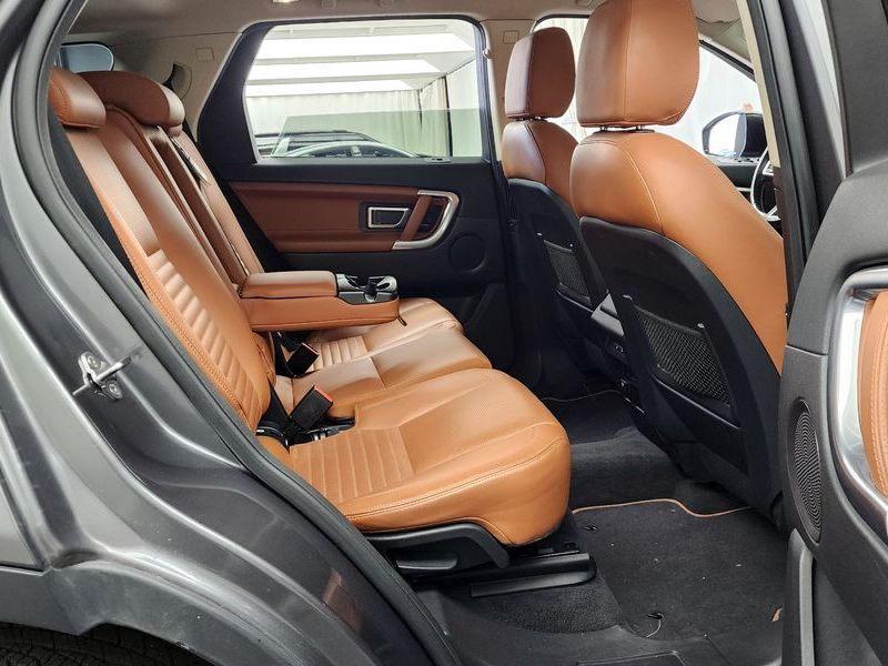 2016 Land Rover Discovery Sport 2.0 TD4 HSE Luxury photo 12