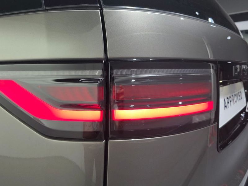 2025 Land Rover Discovery D350 Dynamic HSE photo 19