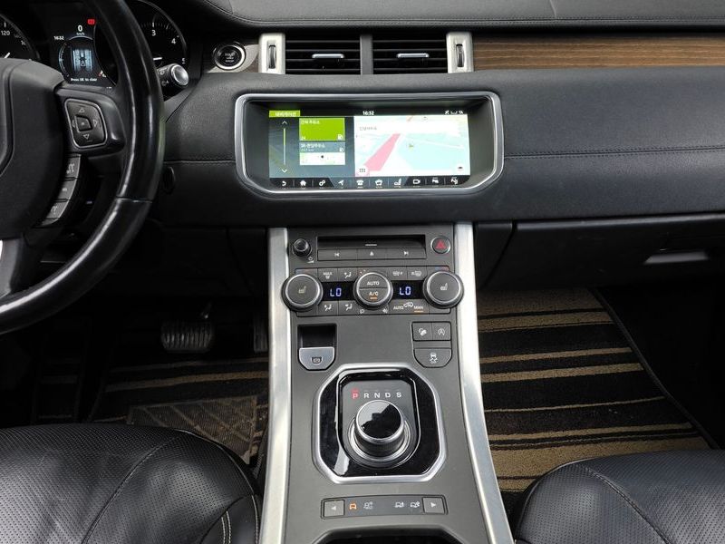 2017 Land Rover Range Rover Evoque 2.0 TD4 HSE photo 14