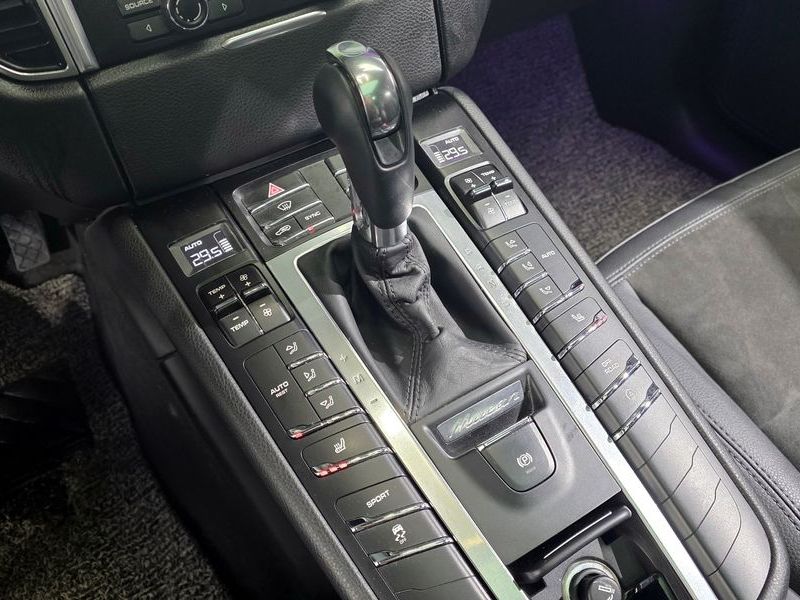 2015 Porsche Macan 3.0 S Diesel 95B photo 9