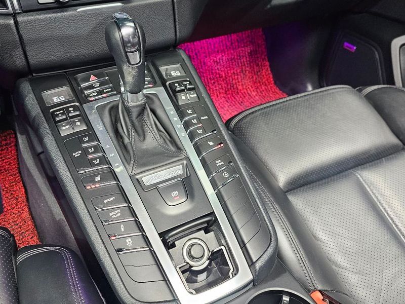 2015 Porsche Macan 3.0 S Diesel 95B photo 9