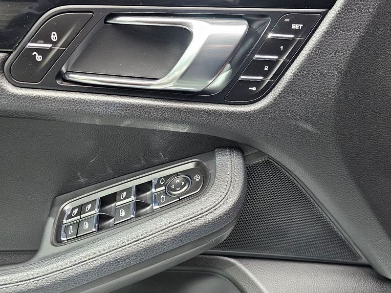 2015 Porsche Macan 3.0 S Diesel 95B photo 17