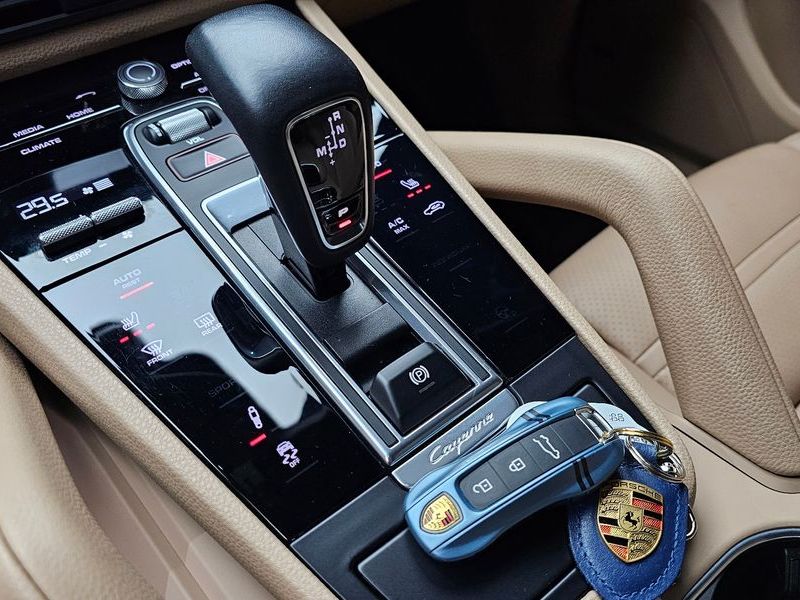 2020 Porsche Cayenne 3.0 Coupe photo 9