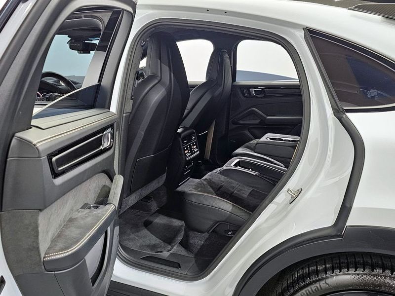 2023 Porsche Cayenne 4.0 Turbo GT Coupe photo 11