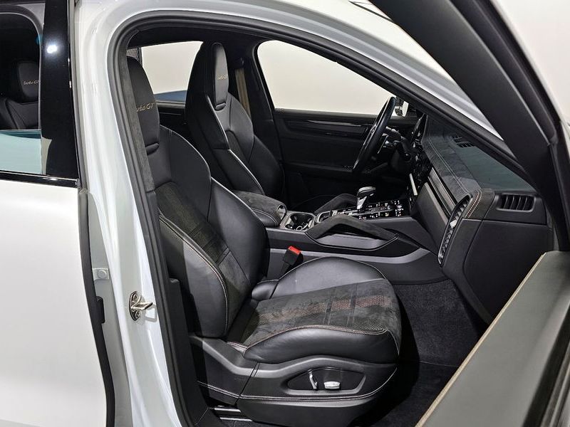2023 Porsche Cayenne 4.0 Turbo GT Coupe photo 12