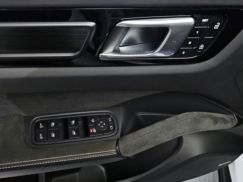 2023 Porsche Cayenne 4.0 Turbo GT Coupe photo 14