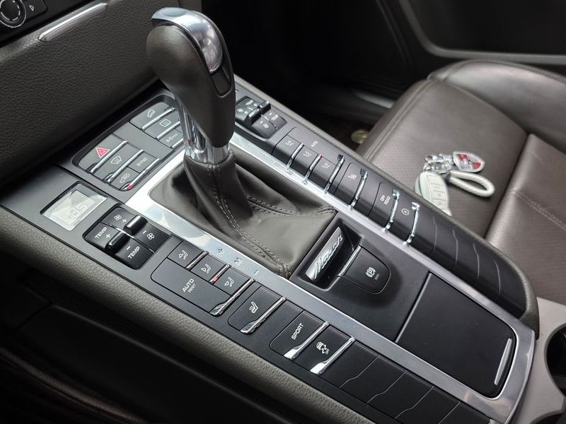 2015 Porsche Macan 2.0 95B photo 9