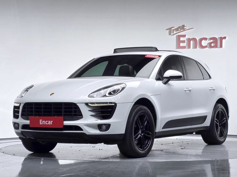 2015 Porsche Macan 2.0 95B photo 11
