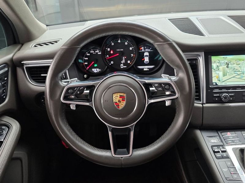 2015 Porsche Macan 2.0 95B photo 14