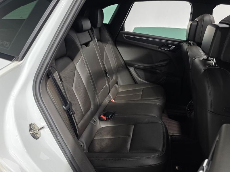 2015 Porsche Macan 2.0 95B photo 27