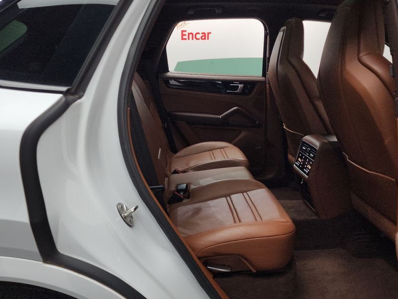 2020 Porsche Cayenne 3.0 E-Hybrid photo 11