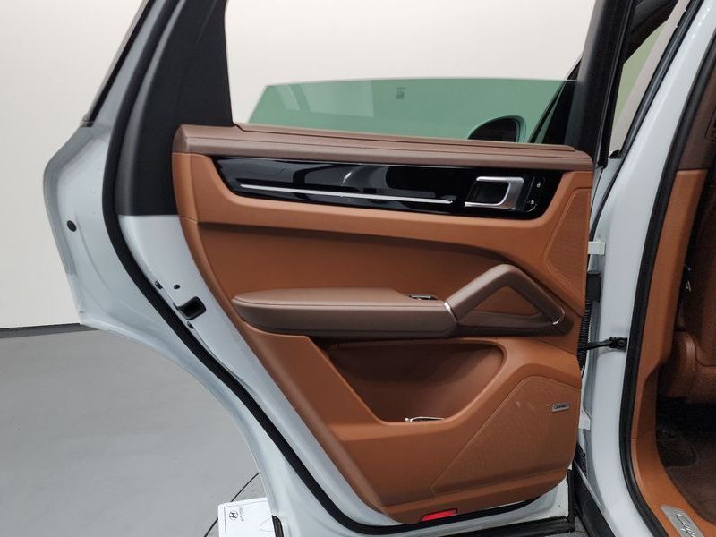 2020 Porsche Cayenne 3.0 E-Hybrid photo 25