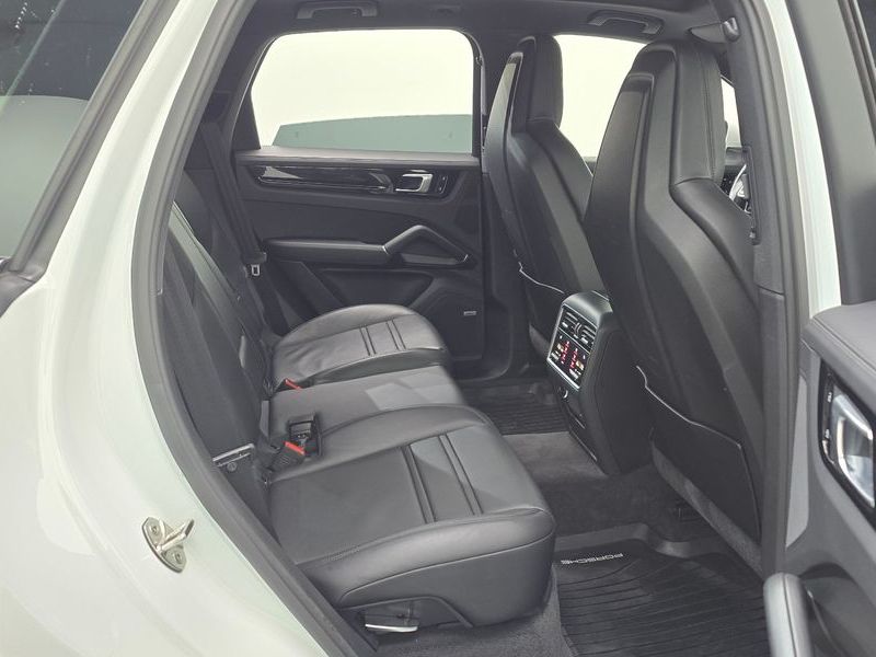 2020 Porsche Cayenne 3.0 E-Hybrid photo 12