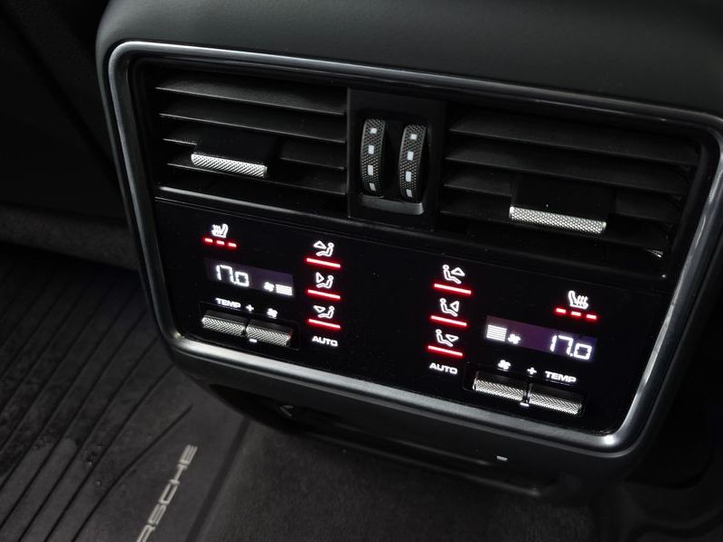 2020 Porsche Cayenne 3.0 E-Hybrid photo 18