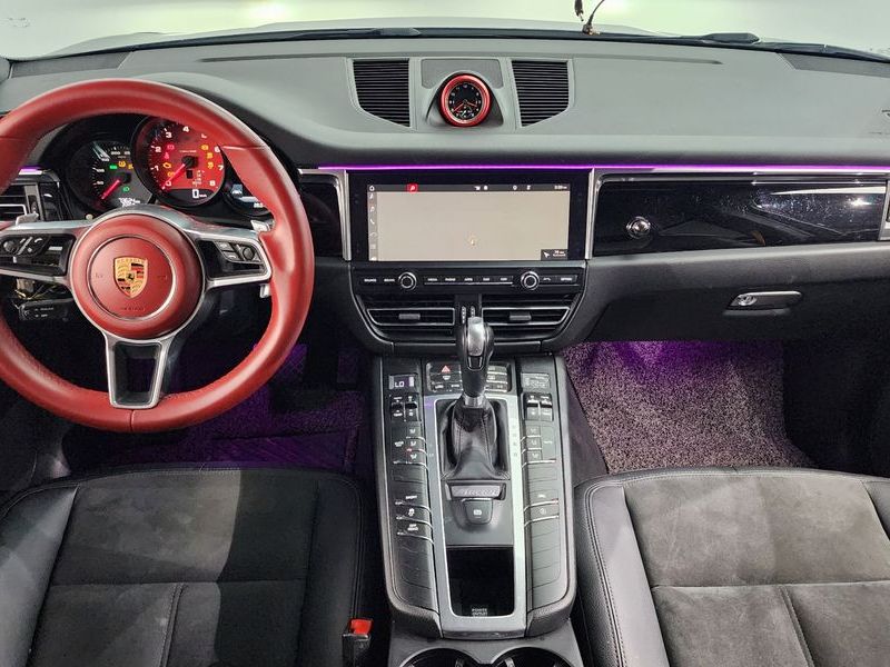2019 Porsche Macan 2.0 95B photo 7