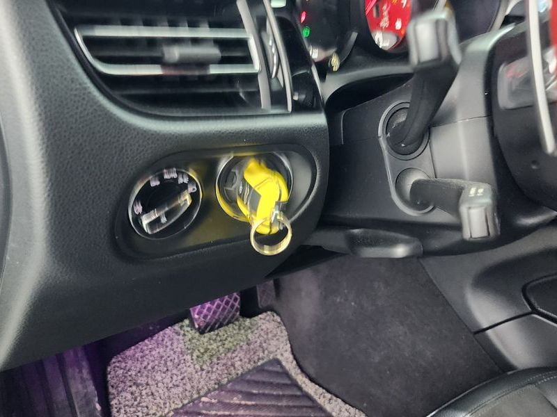 2019 Porsche Macan 2.0 95B photo 14