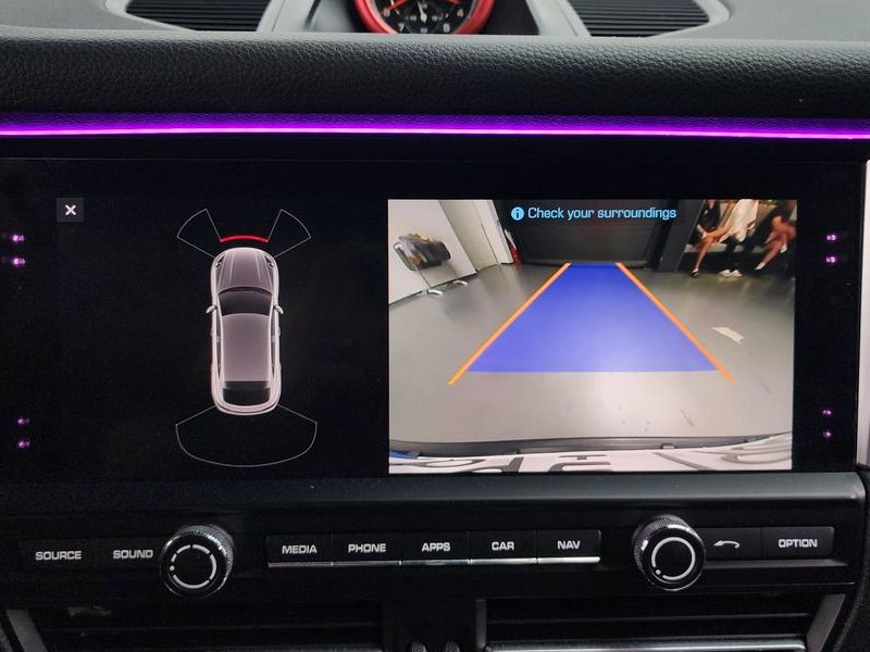 2019 Porsche Macan 2.0 95B photo 16