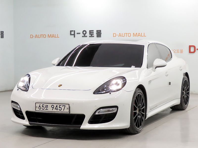 2013 Porsche Panamera 4.8 GTS 970 photo 1
