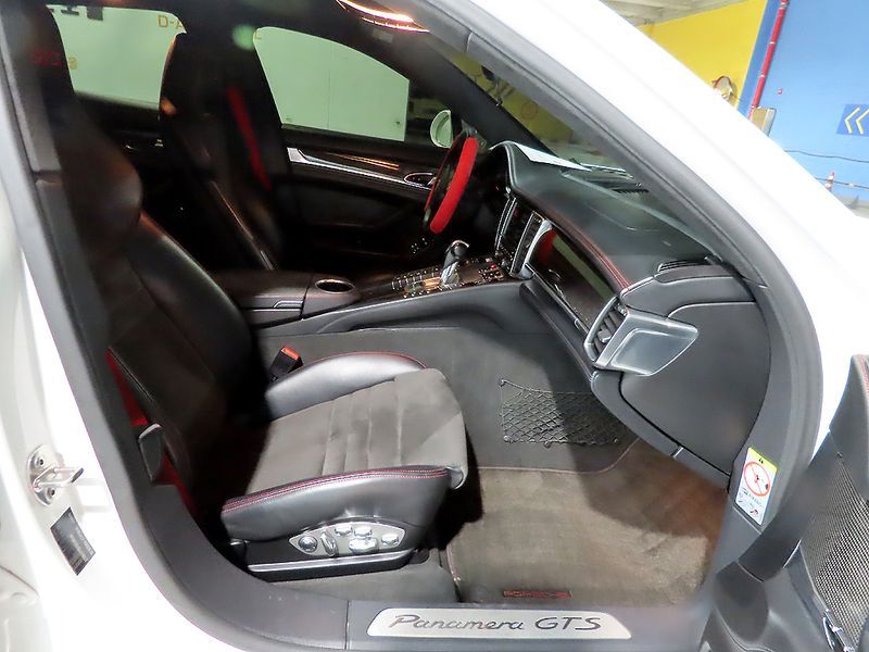 2013 Porsche Panamera 4.8 GTS 970 photo 11