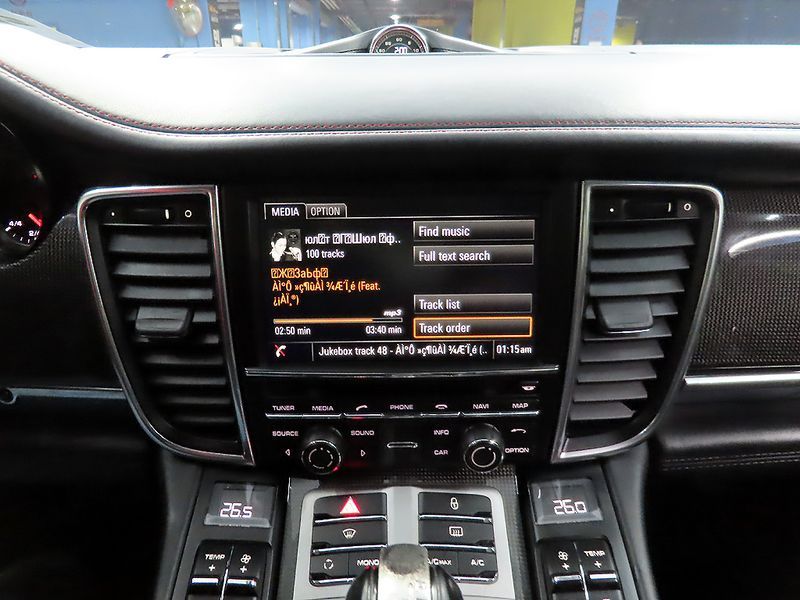2013 Porsche Panamera 4.8 GTS 970 photo 17