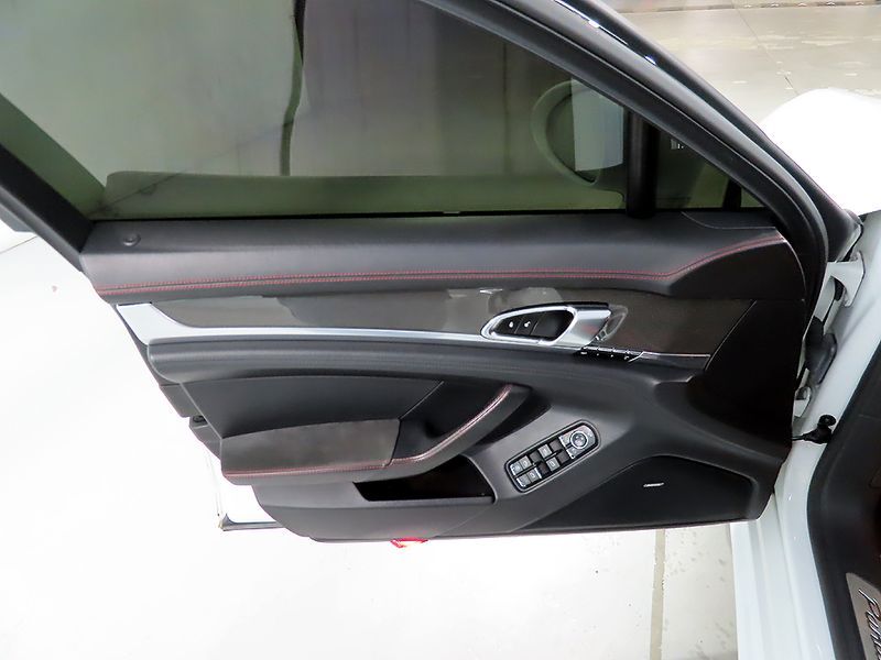 2013 Porsche Panamera 4.8 GTS 970 photo 18