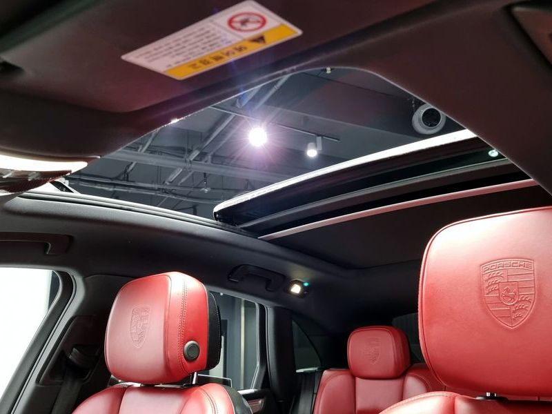 2018 Porsche Macan 3.0 GTS 95B photo 19