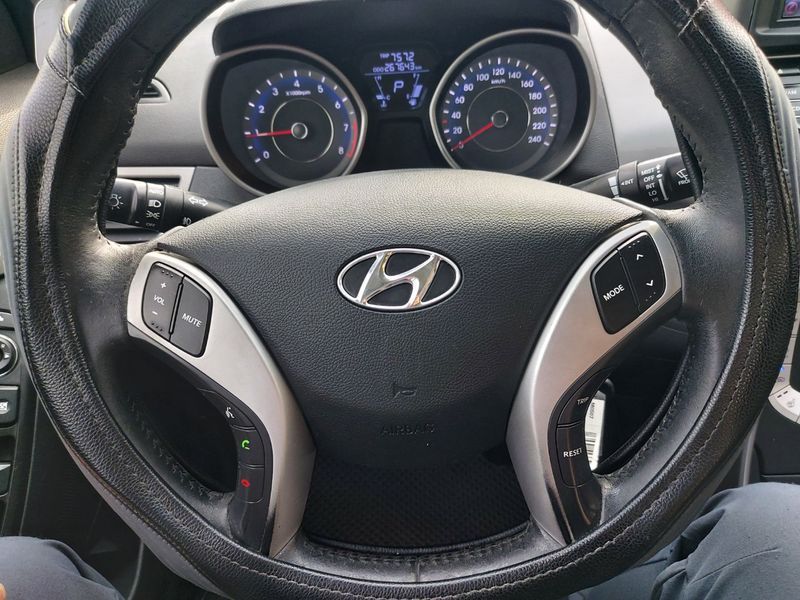 2012 Hyundai Avante M16 GDI Luxury photo 15