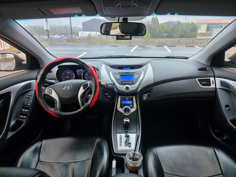 2012 Hyundai Avante M16 GDI Luxury photo 12