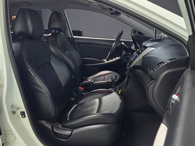 2012 Hyundai Accent 1.4 VVT Premium photo 10