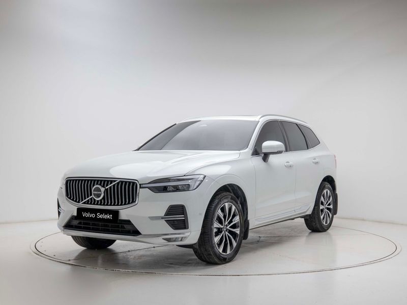 2025 Volvo XC60 B5 Ultra Bright photo 1