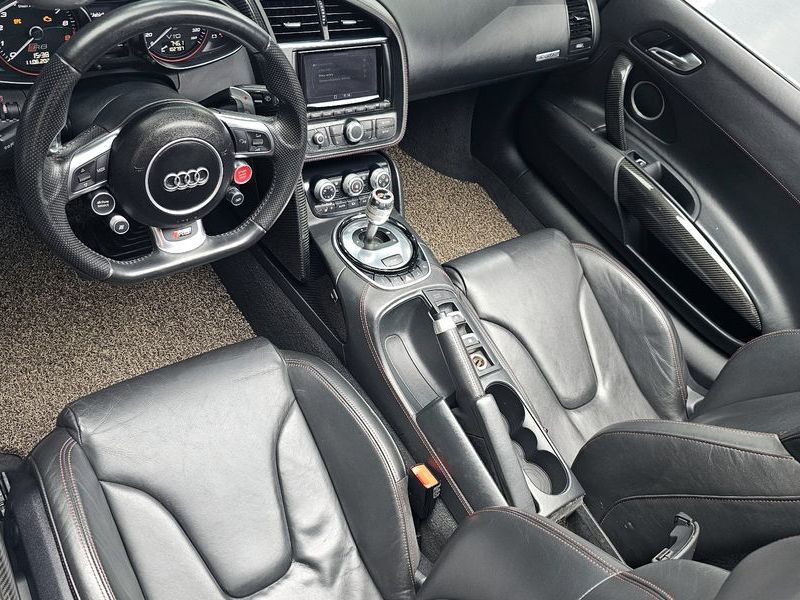 2013 Audi R8 5.2 V10 Spyder photo 7