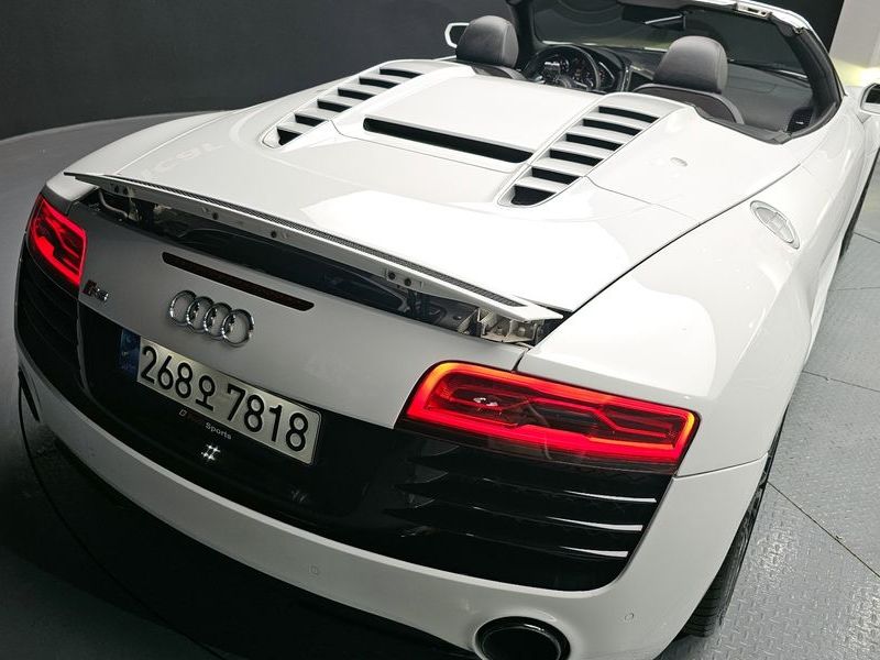 2013 Audi R8 5.2 V10 Spyder photo 20