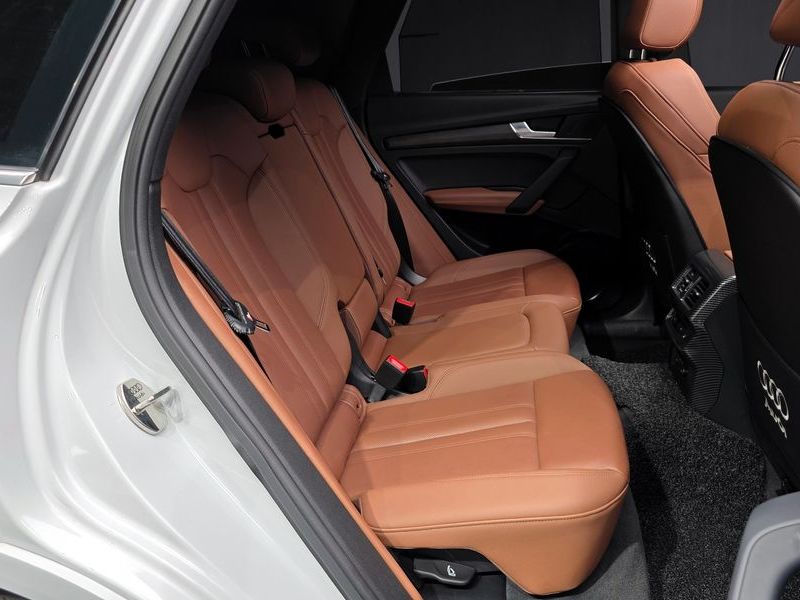 2023 Audi Q5 45 TFSI Quattro Premium photo 12