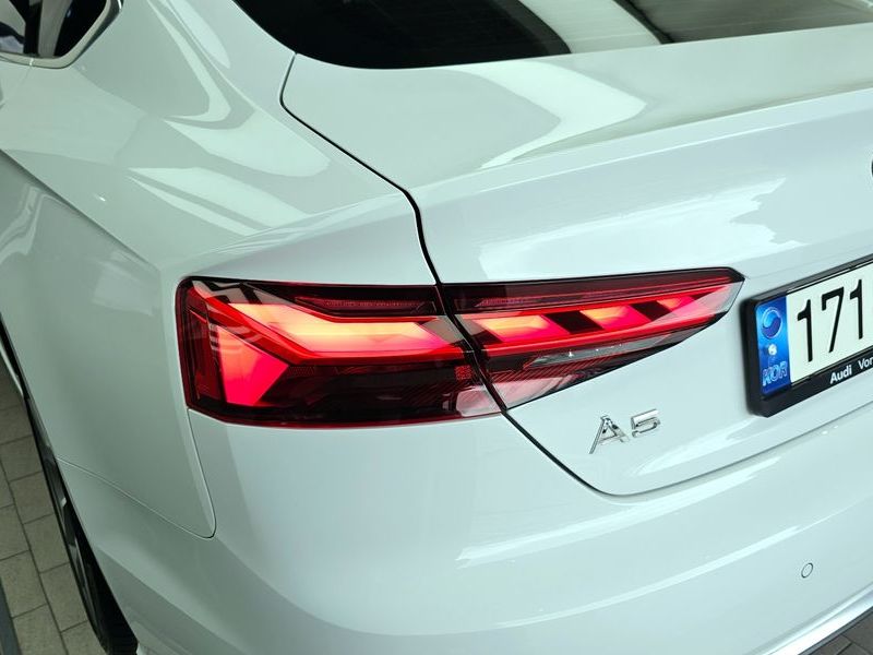 2021 Audi A5 40 TDI Quattro Premium Sportback photo 23