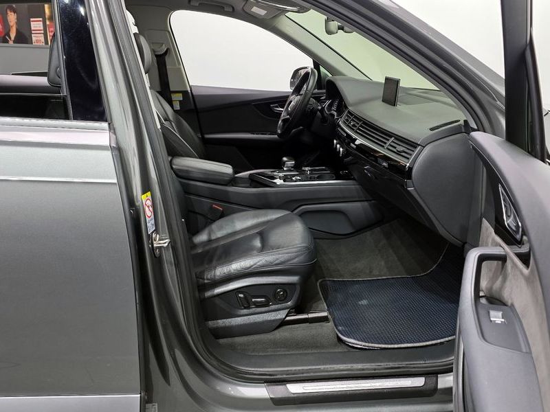 2016 Audi Q7 35 TDI Quattro Comport photo 11