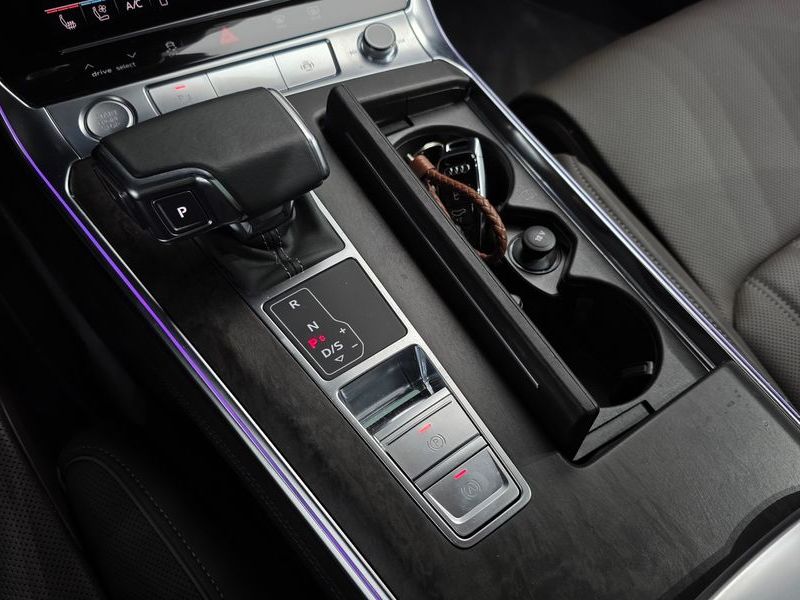 2020 Audi A7 55 TFSI Quattro Premium photo 9