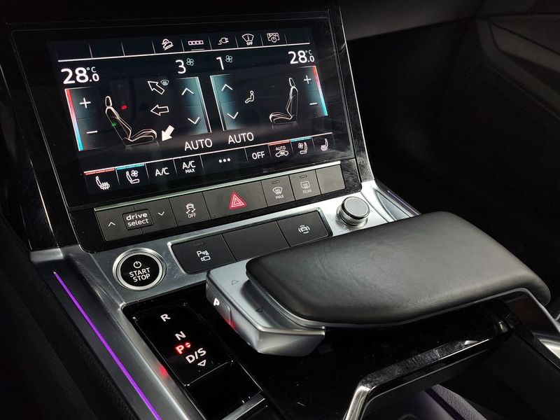 2021 Audi e-tron 50 Quattro Sportback photo 9