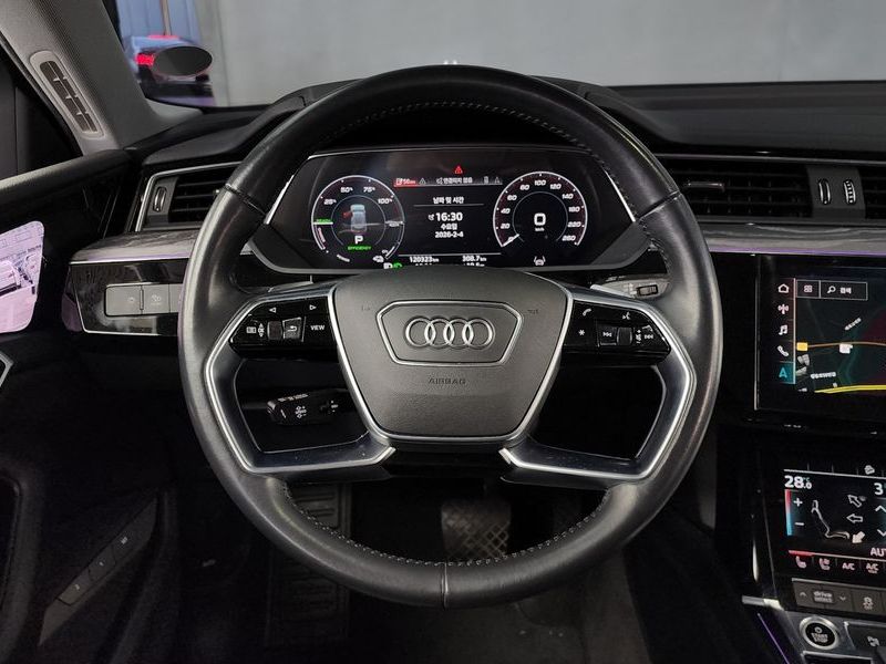 2021 Audi e-tron 50 Quattro Sportback photo 13