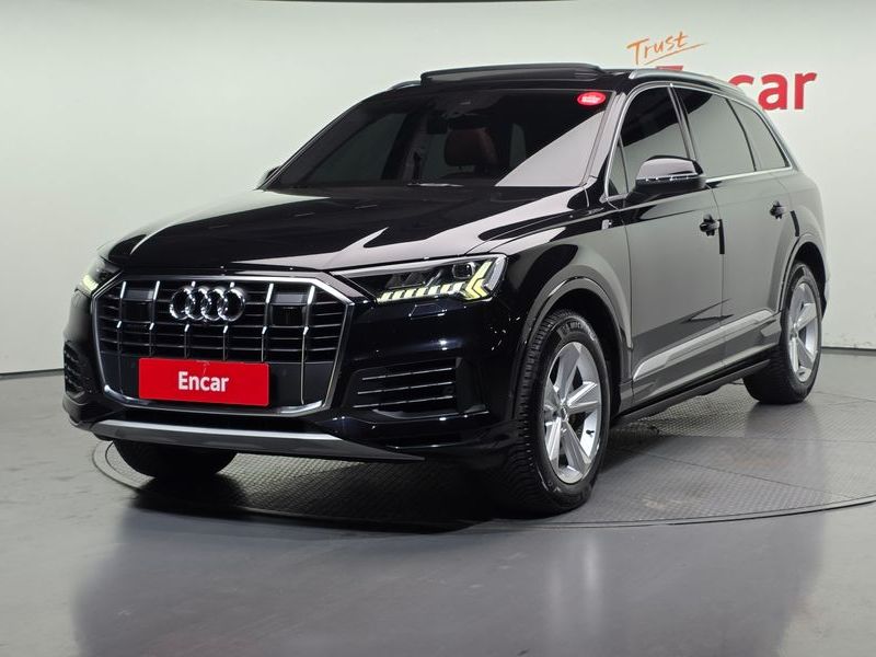 2021 Audi Q7 45 TDI Quattro photo 1