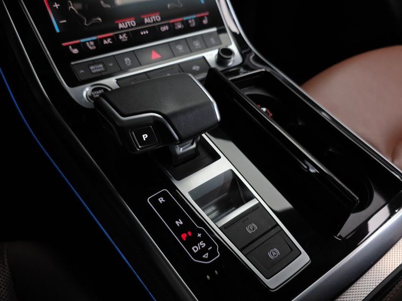 2021 Audi Q7 45 TDI Quattro photo 9