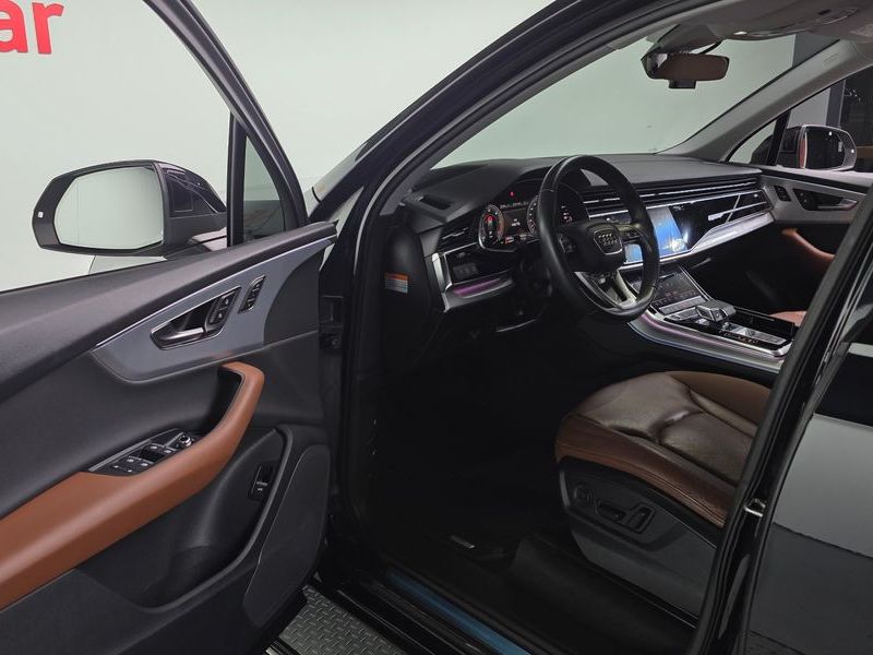 2021 Audi Q7 45 TDI Quattro photo 10