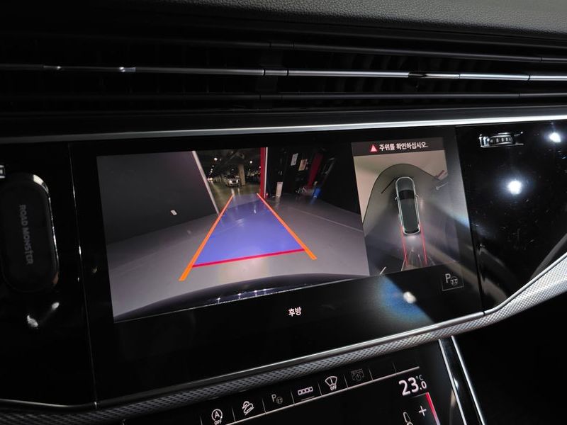 2021 Audi Q7 45 TDI Quattro photo 14