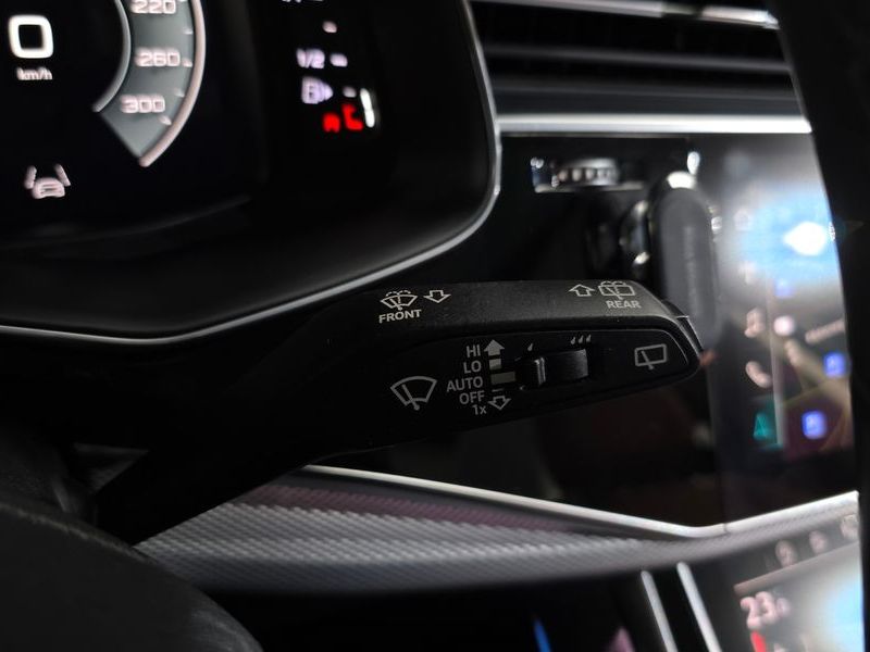 2021 Audi Q7 45 TDI Quattro photo 28