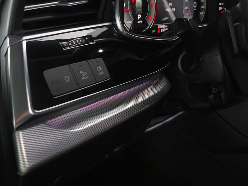 2021 Audi Q7 45 TDI Quattro photo 30
