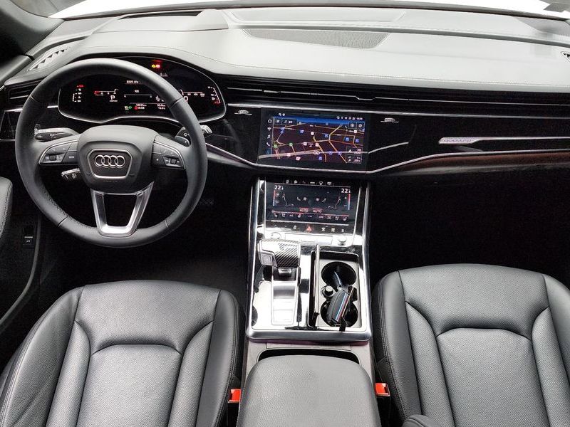 2023 Audi Q8 45 TDI Quattro Premium photo 7