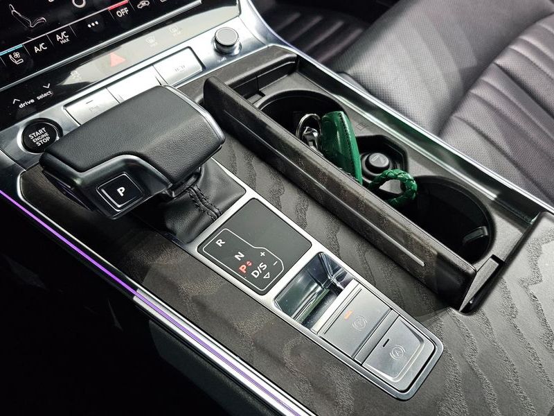 2023 Audi A6 45 TFSI Premium photo 9