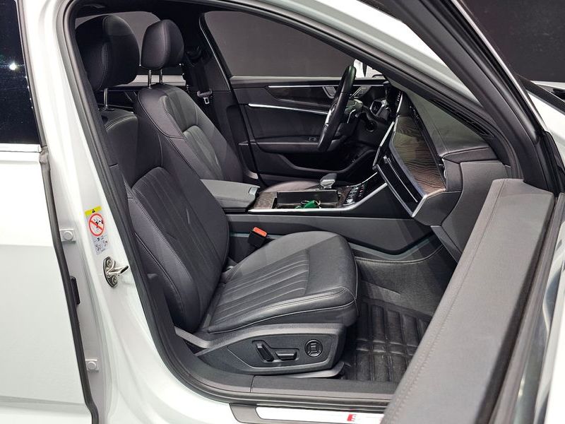 2023 Audi A6 45 TFSI Premium photo 12
