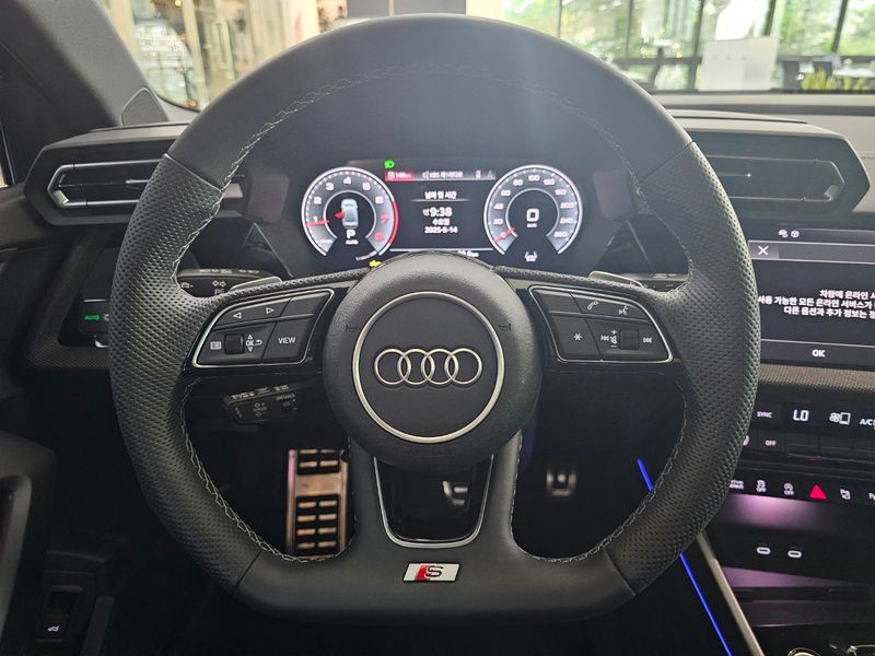 2025 Audi A3 40 TFSI Premium photo 9