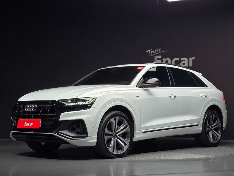 2023 Audi Q8 55 TFSI Quattro Premium photo 1